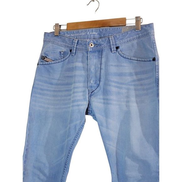 Men's Diesel Jeans Darron 32Wx30L Regular Slim Tapered Light Wash - Picture 2 of 14